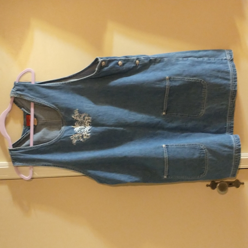 Women's jean sleeveless dress